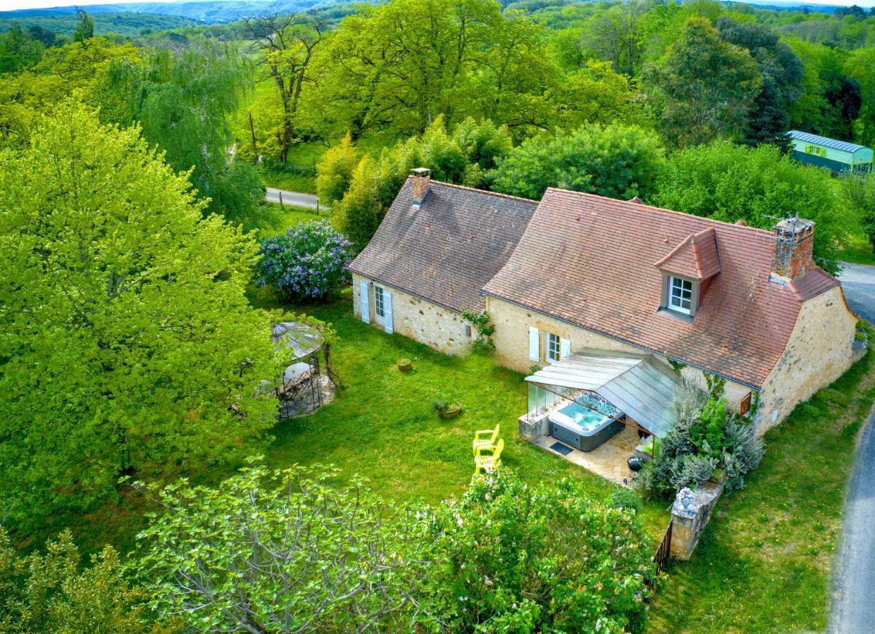 Gîtes Sibémol Simeyrols Extérieur photo