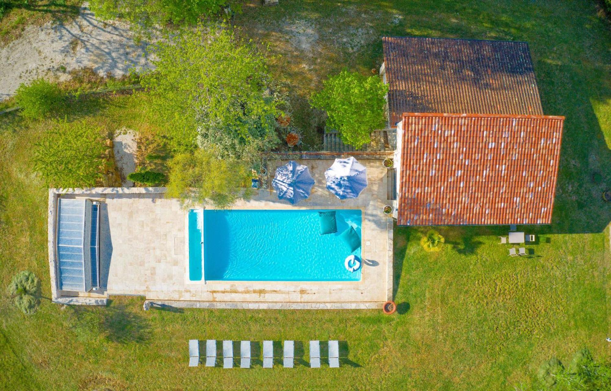 Gîtes Sibémol Simeyrols Extérieur photo
