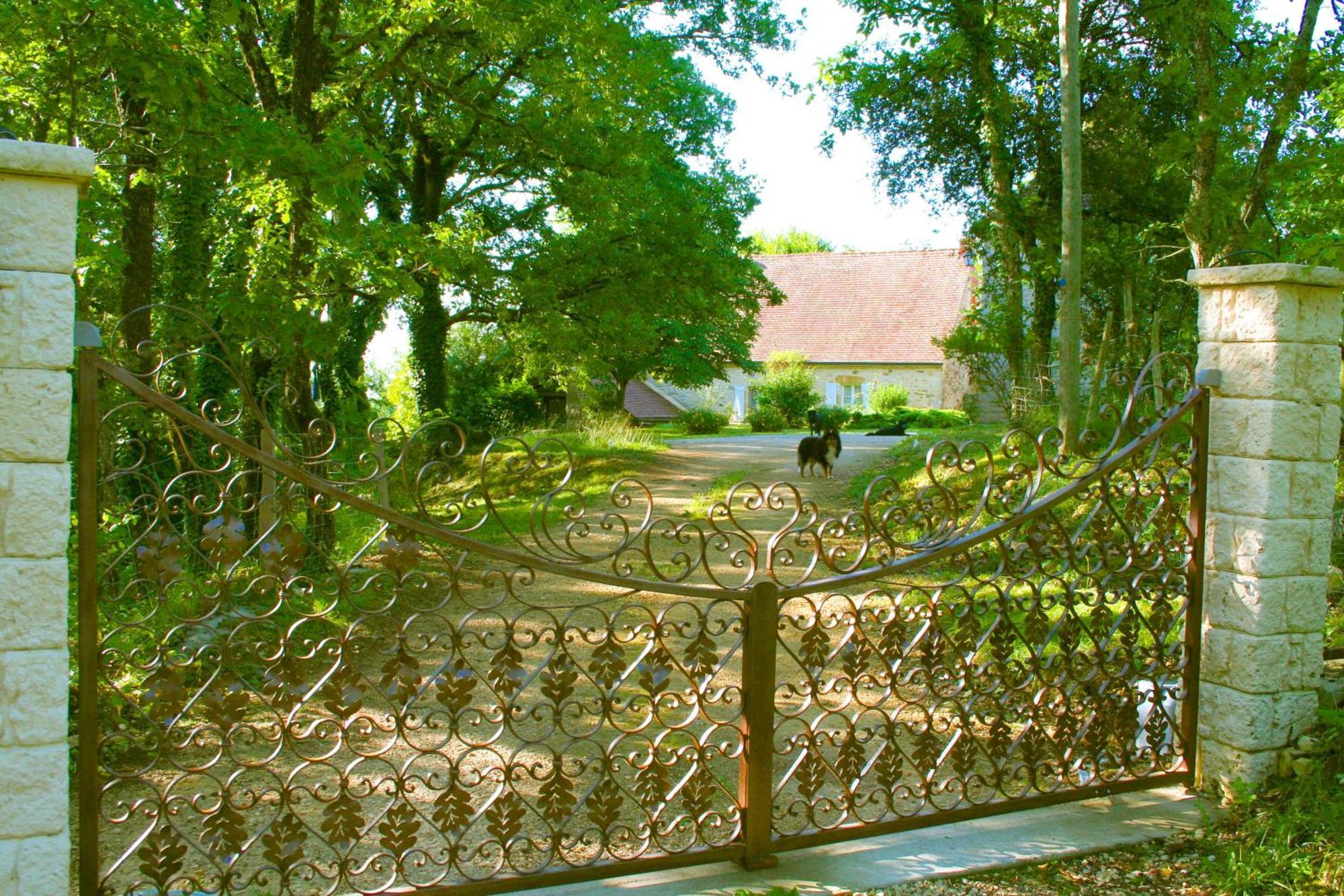 Gîtes Sibémol Simeyrols Extérieur photo