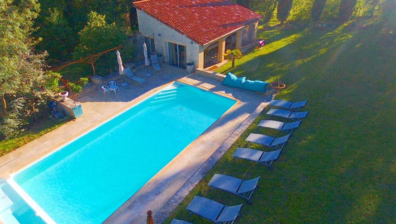 Gîtes Sibémol Simeyrols Extérieur photo